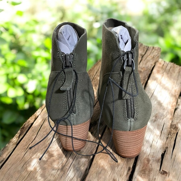 Violet & Red Cupid Ankle Boots Heeled Booties Suede Olive Green Sz 9 Back Zip - Picture 3 of 5